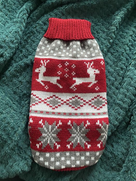 Świąteczny sweterek dla psa kota rozmiar M czerwony