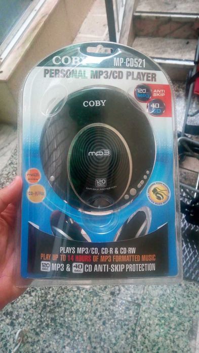 Leitor de MP3/CD novo na embalagem