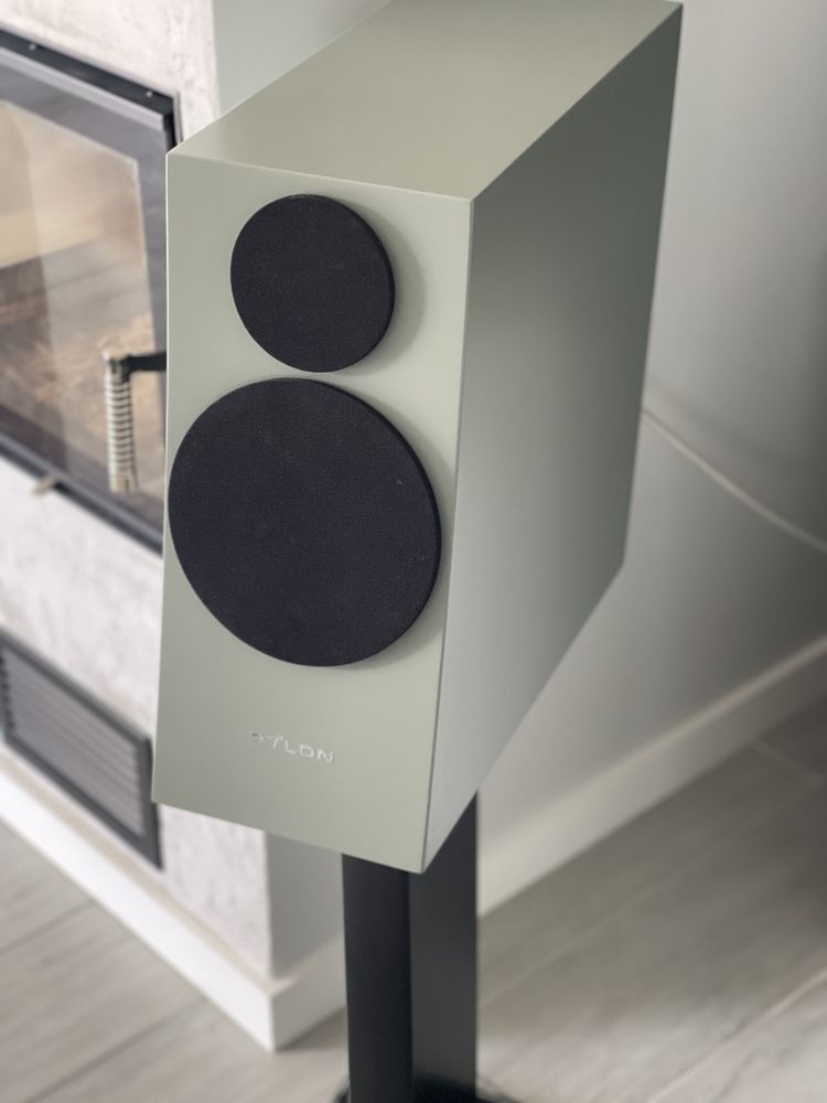 Pylon audio Jasper 18 standy ral7033 mat