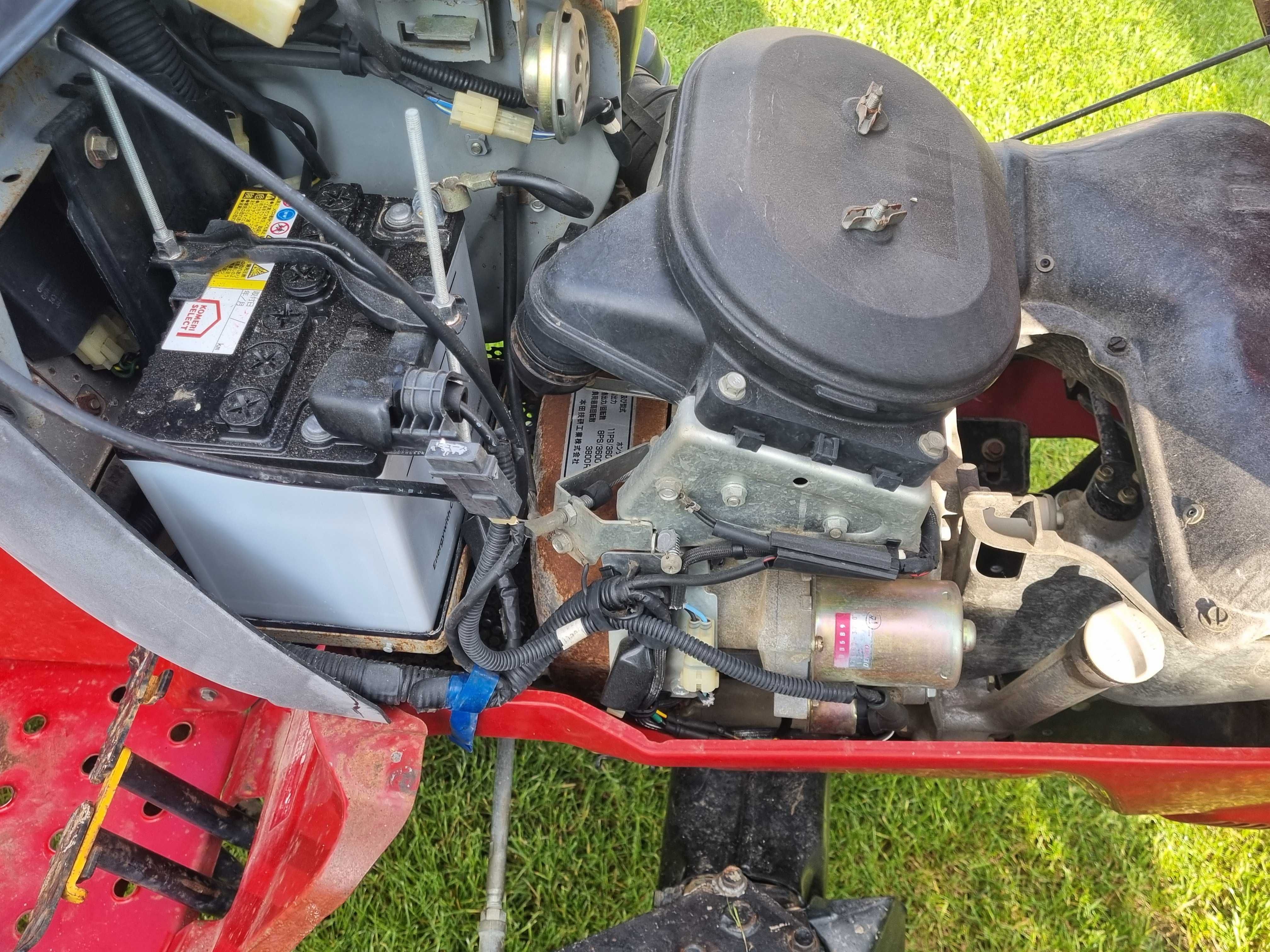 Traktorek Honda Mighty z glebogryzarką i tuzem