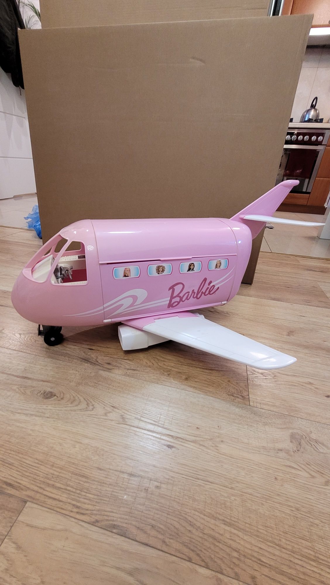 Duży samolot Barbie