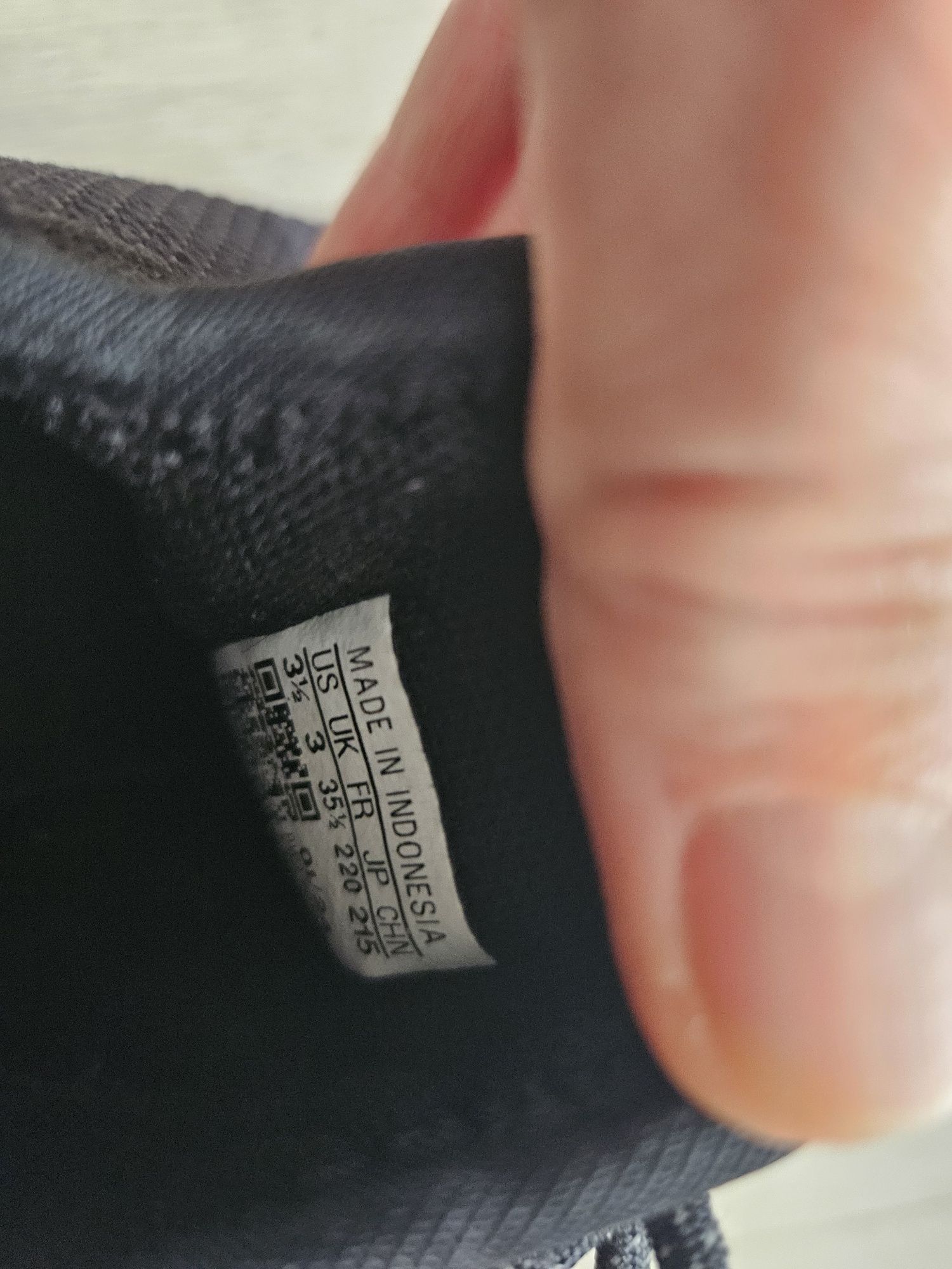 Кроссівки для хлопчика adidas,розмір 35,2