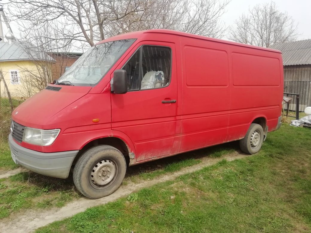 Mercedes-Bens Sprinter 312