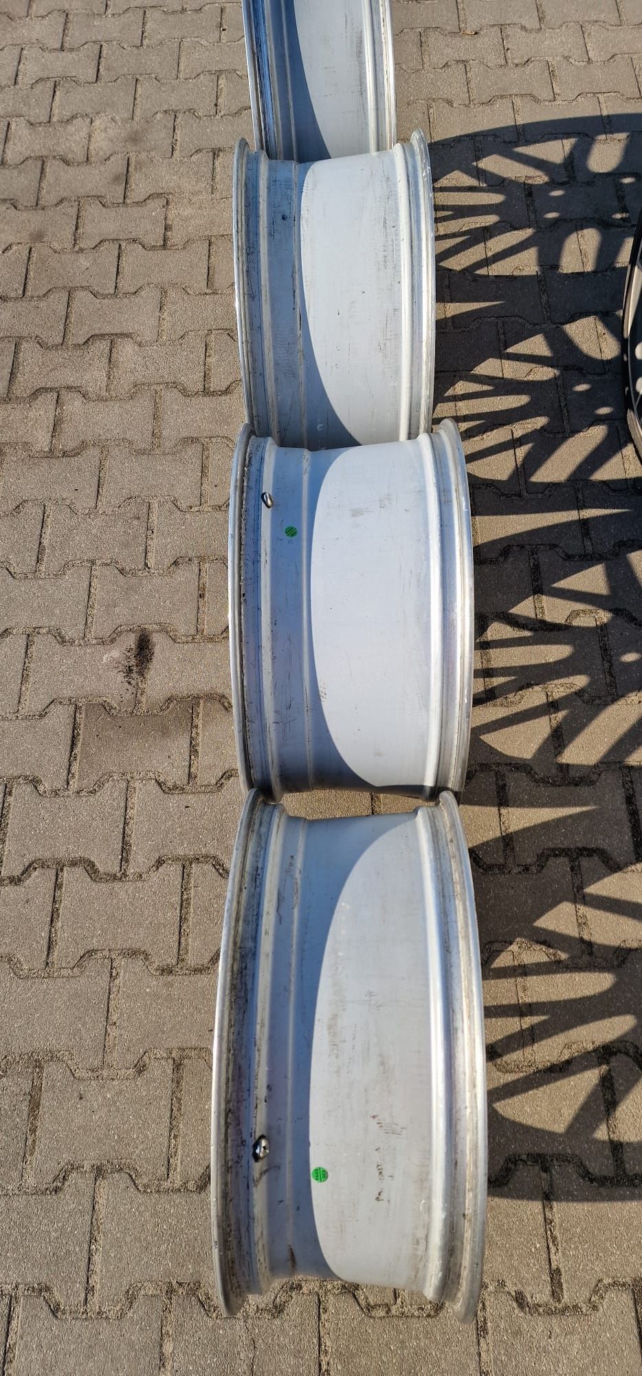 Sprzedam felgi R20