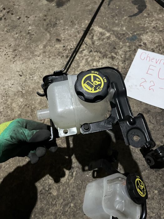 Bolt euv 22-23 розширювальний бачок охолодження