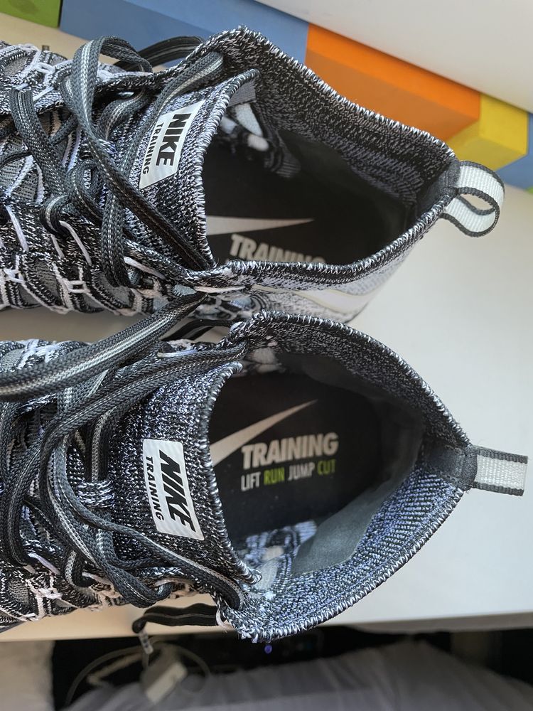 Nike buciki trekingowe 43/27cm