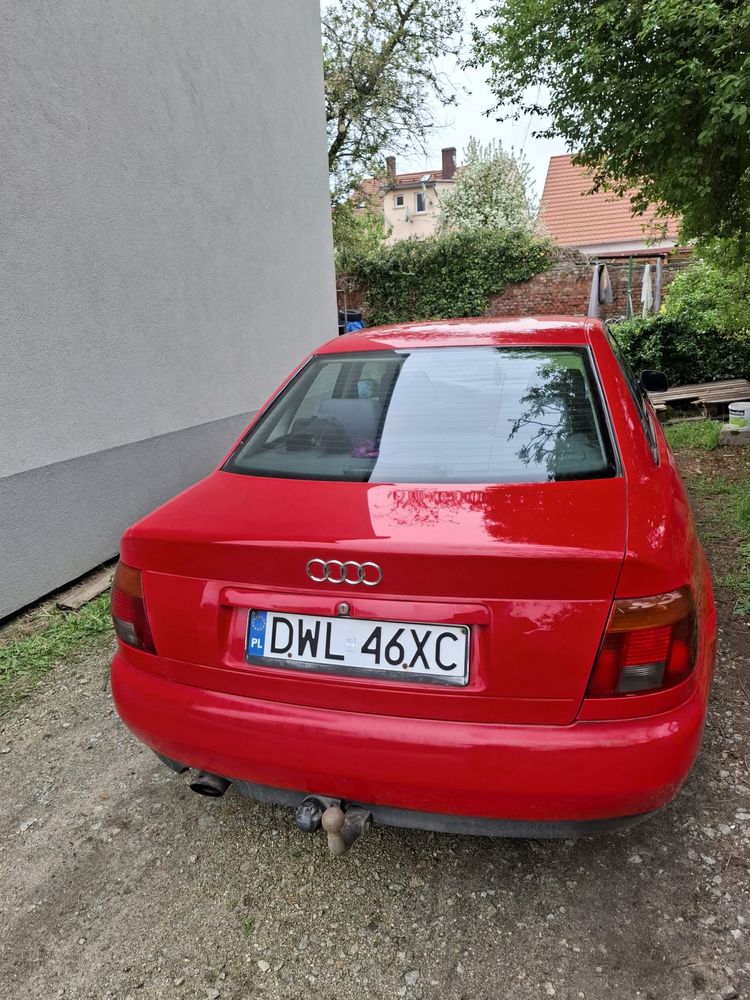 Zadbadne Audi A4 B5 1.6 benzyna + LPG + Hak. Długie opłaty