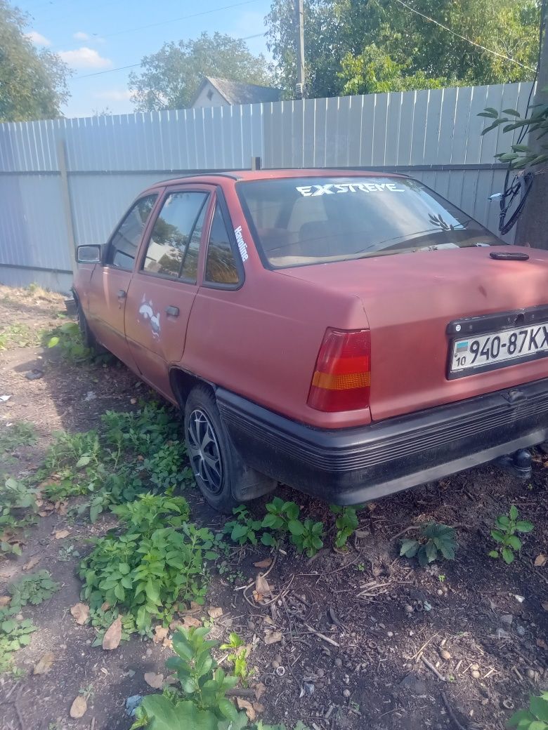 Продам опель кадет.