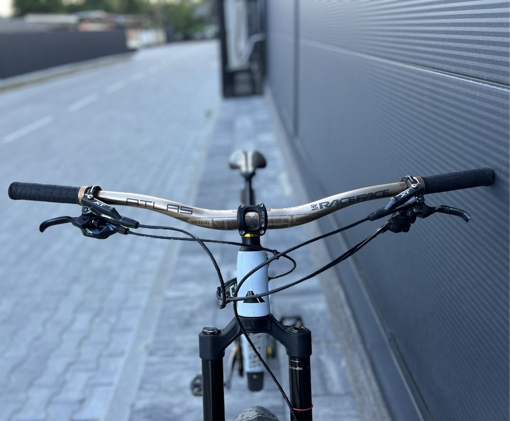 Canyon Strive CF7 Custom 29 L 170mm