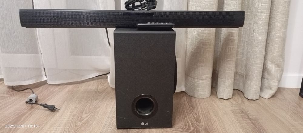 Soundbar LG SJ2 uszkodzony