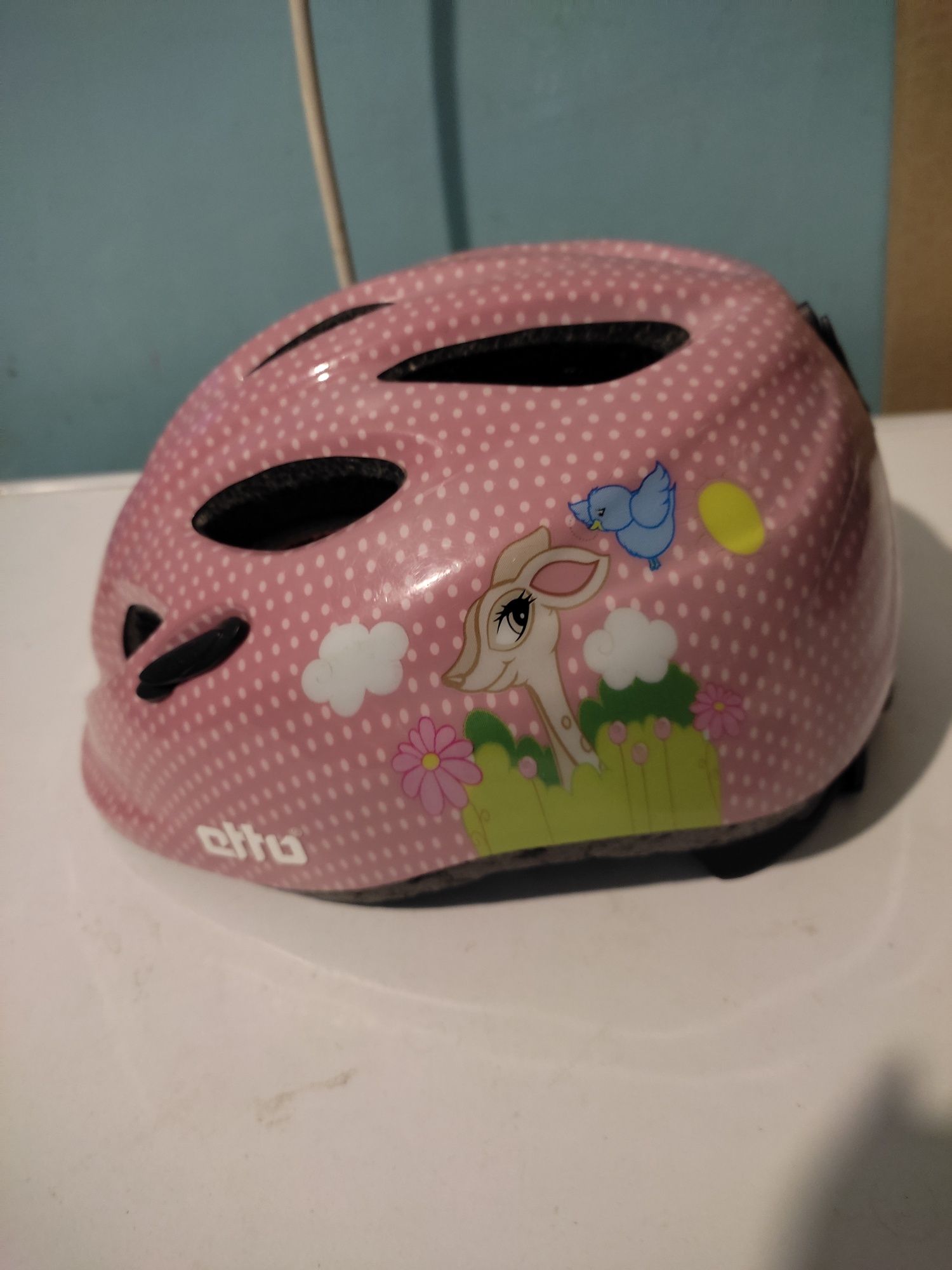 Продам фирменный детский шлем б/у