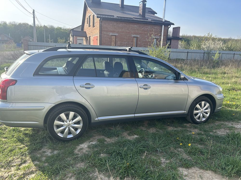 Продам Toyota Avensis 2008 року