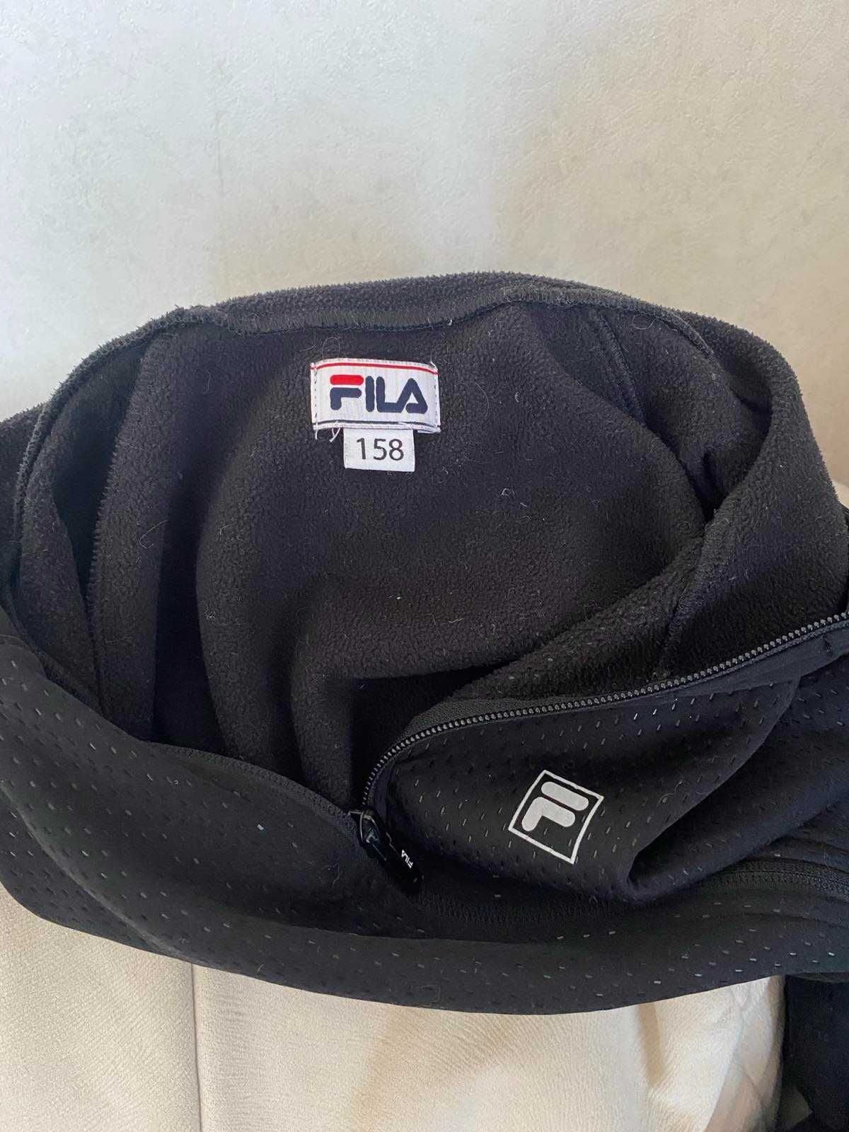 Продам спортивну кофту Fila з капюшоном