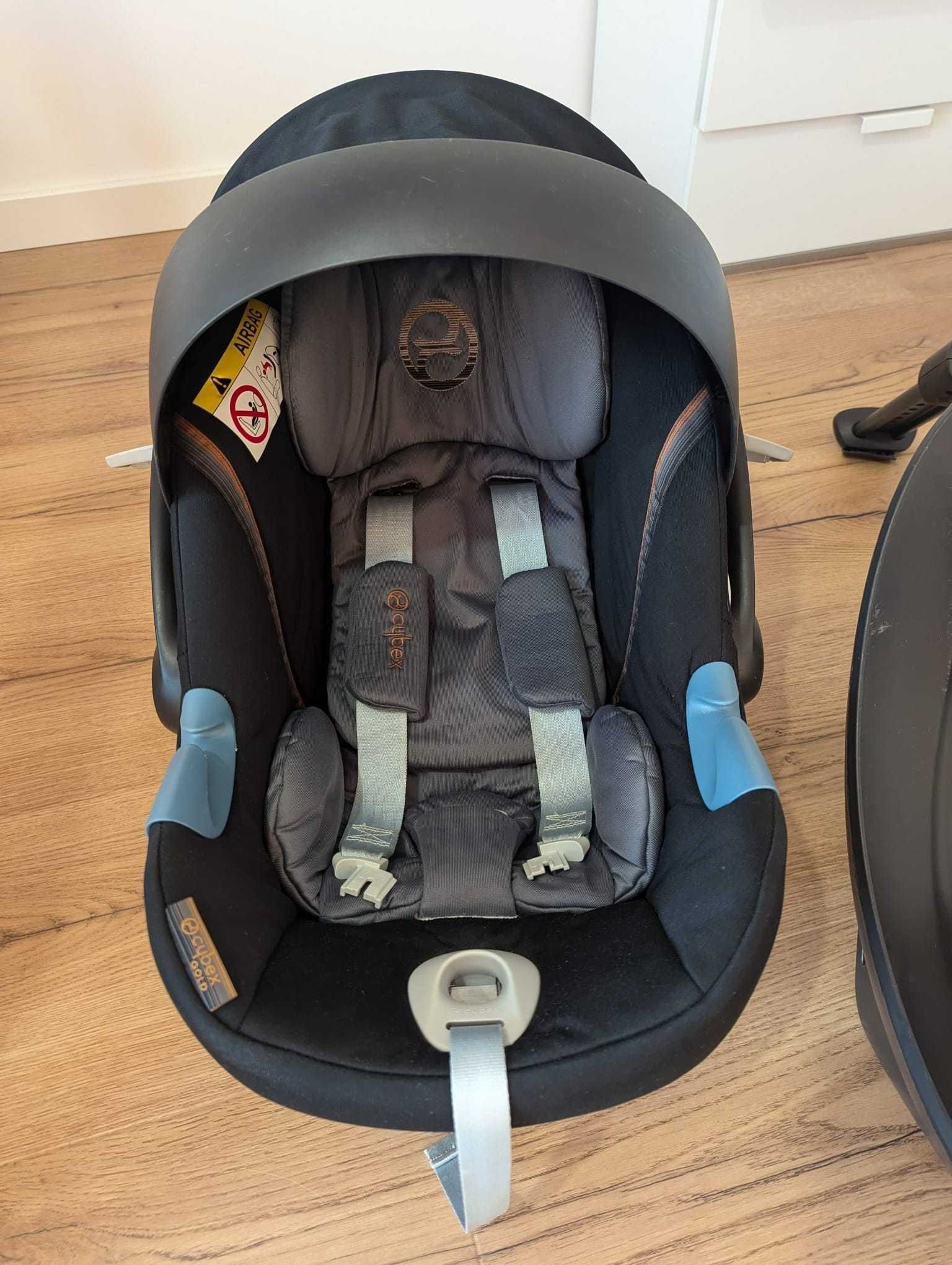 Cybex Aton 5 z bazą