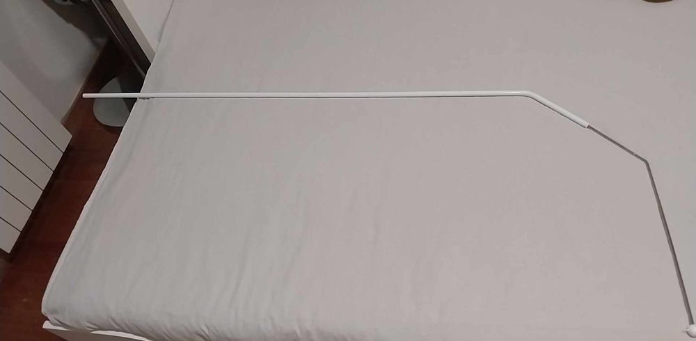 Suporte (mosqueteiro) para berço