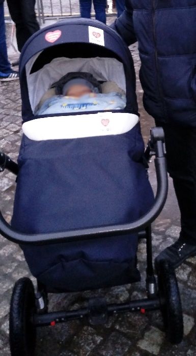 Wózek Jedo 2w1 (gondola + spacerówka)