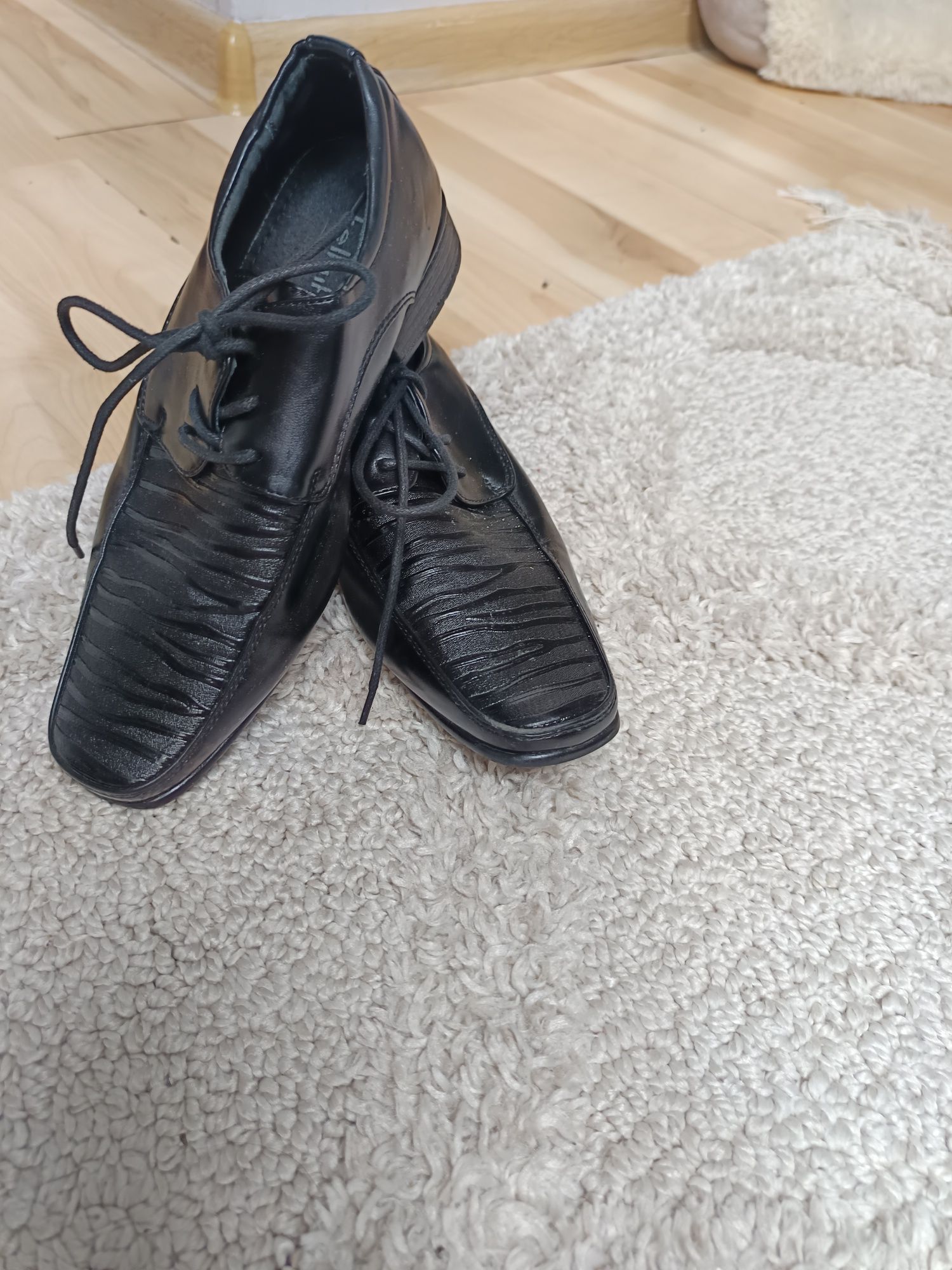 Buty komunijne dla chłopca 34