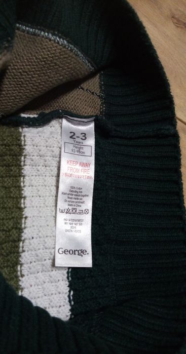 Sweterek George dla chłopca 92 - 98