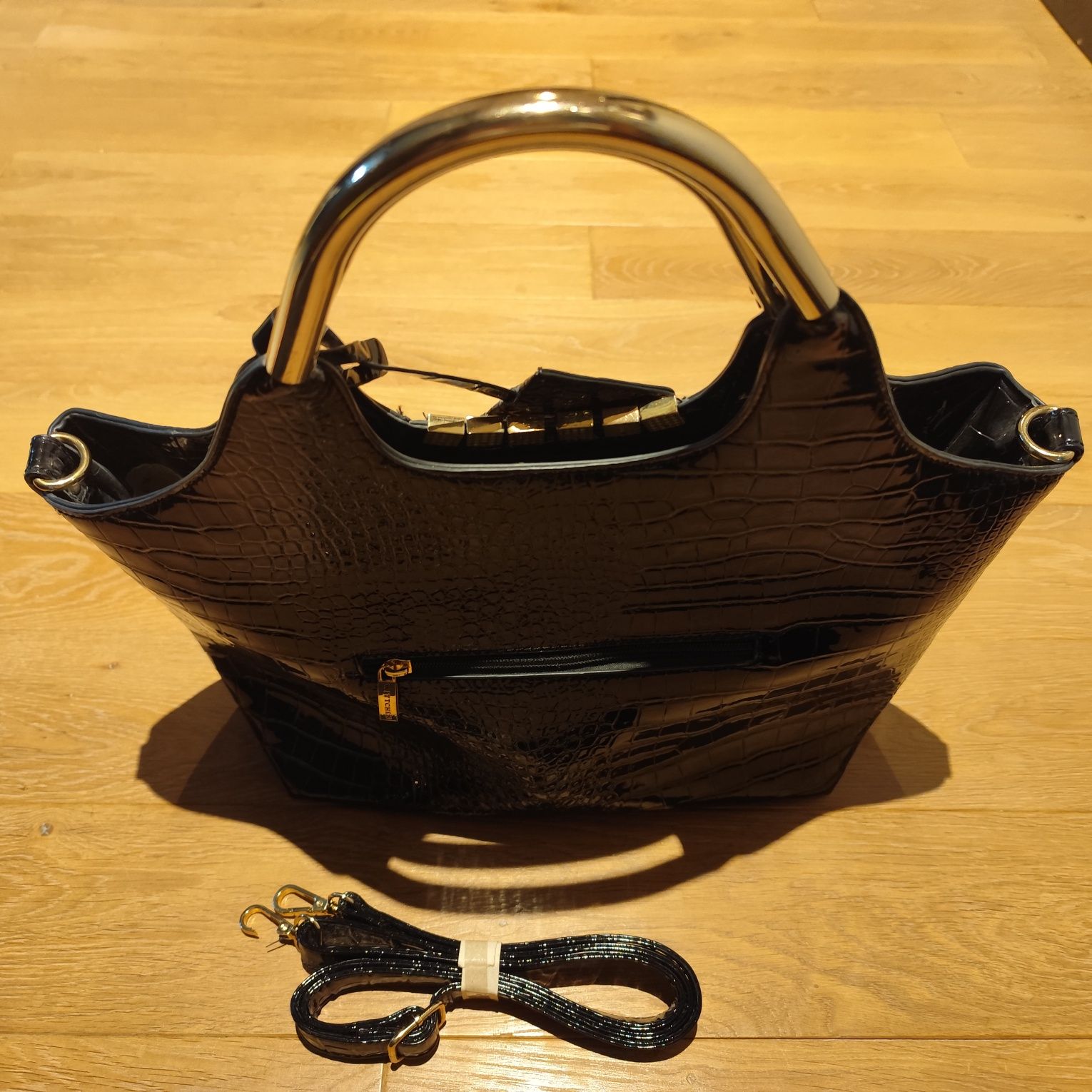Torebka Wittchen lakierowana, używana  szer45cm, wys. Z uszami 42cm