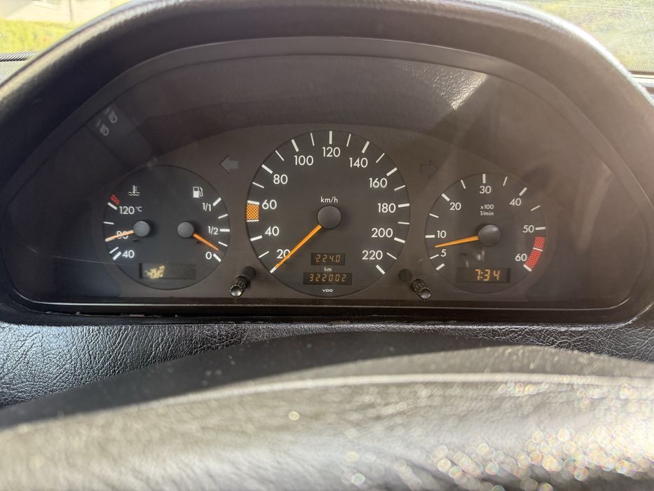 Merdedes benz  c220