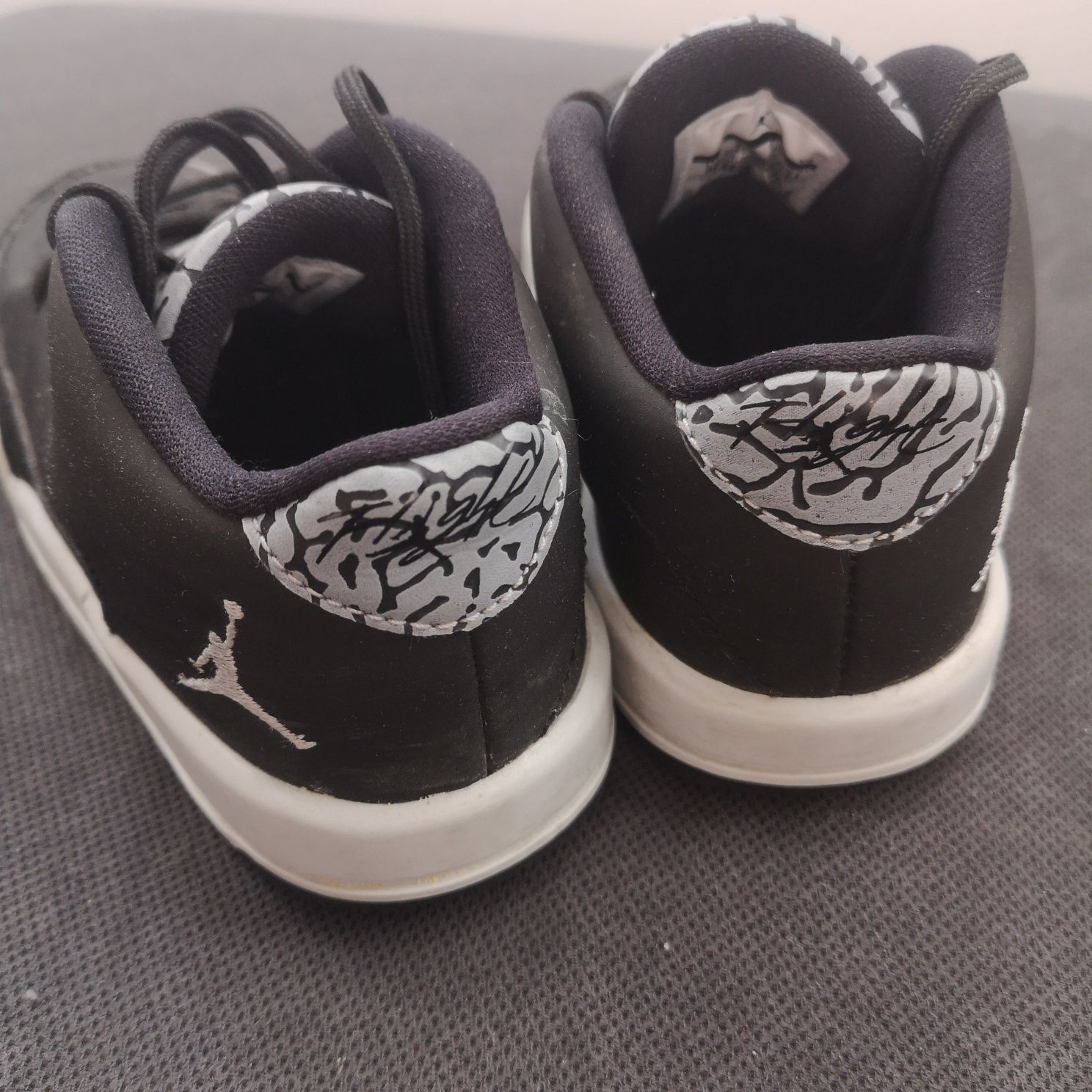 Buty dziecięce JORDAN r. 25