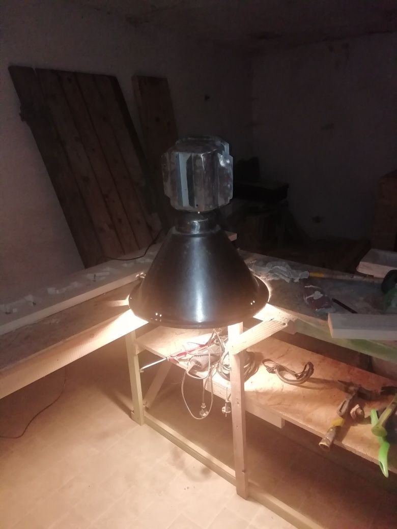 Lampa loft przemysłowa PRL latarnia z blachy