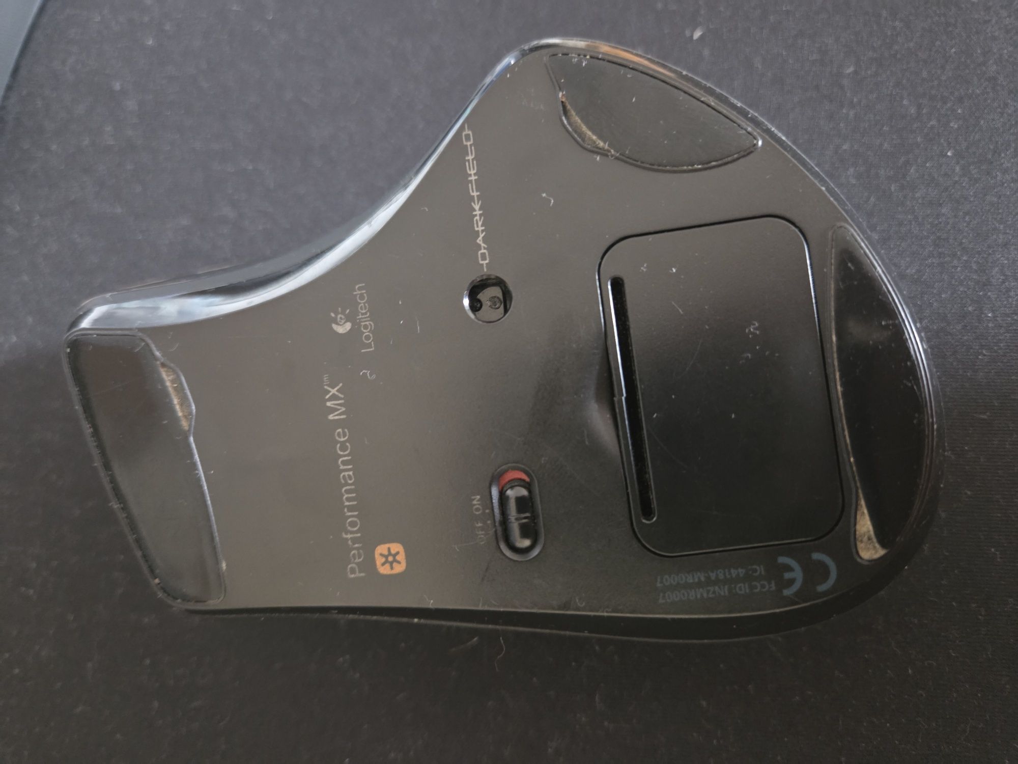 Myszka bezprzewodowa Logitech Performance MX