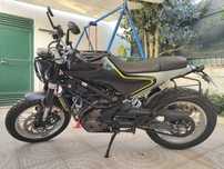 Husqvarna Svartpilen 401