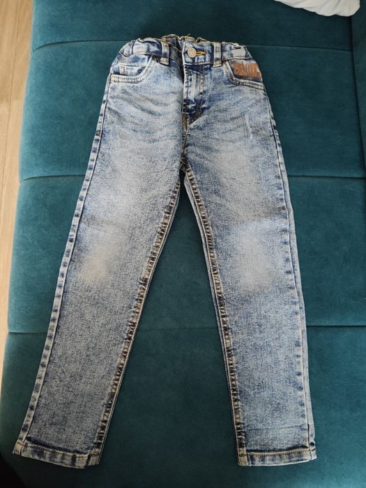 Spodnie dżinsowe chłopięce.