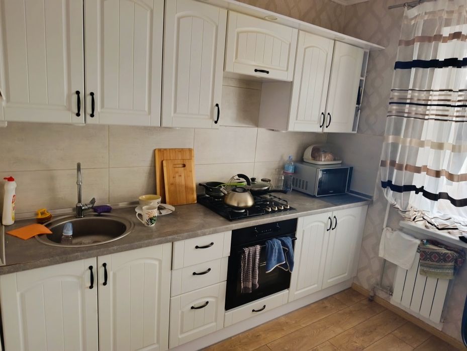 Продам квартиру по вул Чорновола 15. Центр.