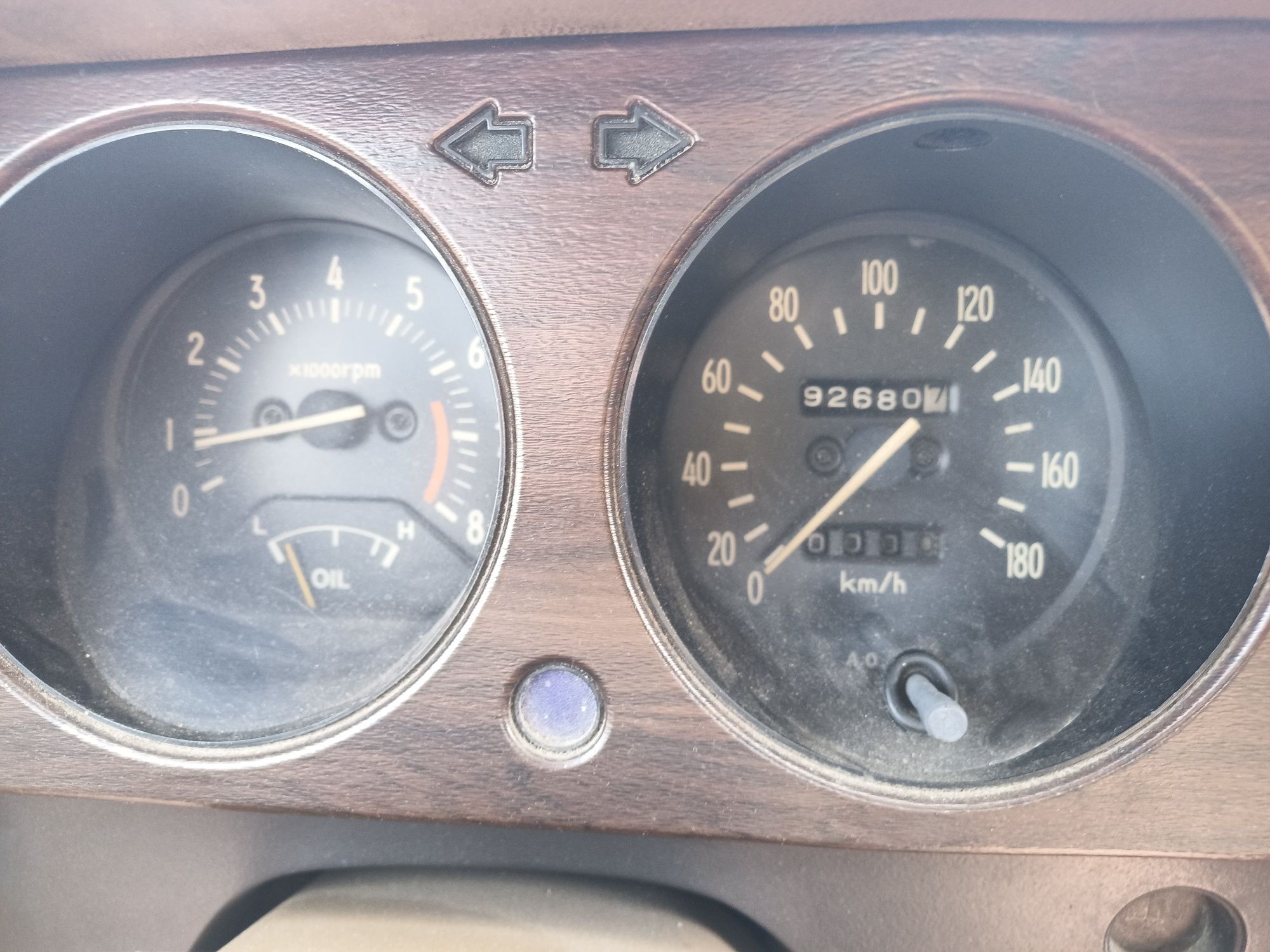 Toyota Carina primeira edição