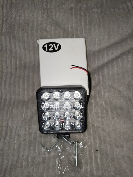 Универсальная фара 12 вольт