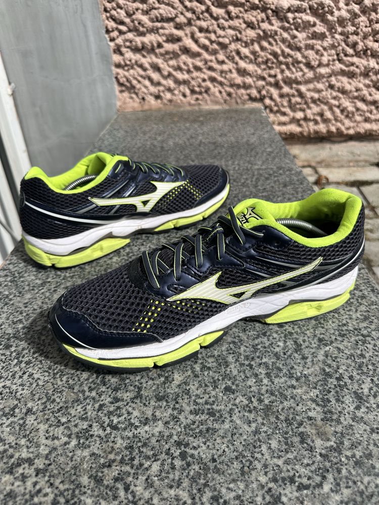 Mizuno Wave Enigma 5 45 размер оригинал кроссовки