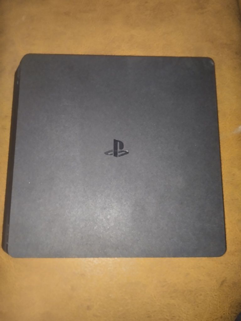 Playstation 4 (б/у)