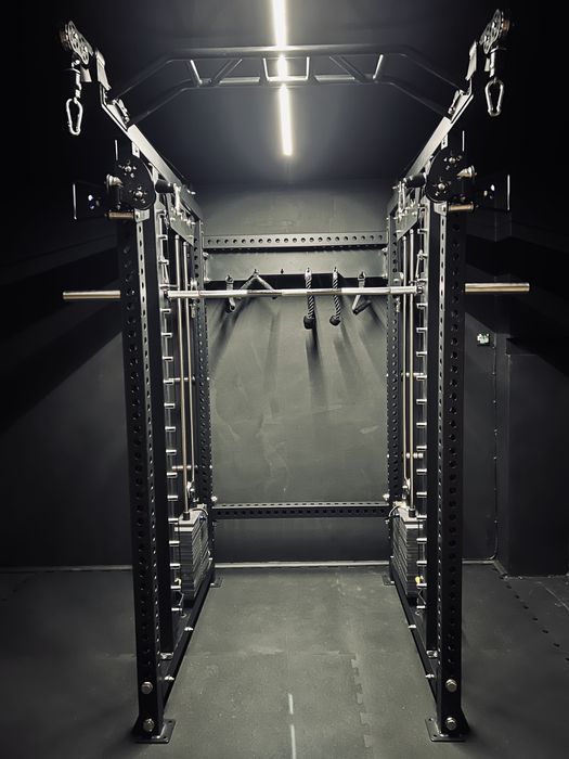 Wielofunkcyjna klatka ze stosami 220kg, SMITH, LATPULL DOWN, DIPY