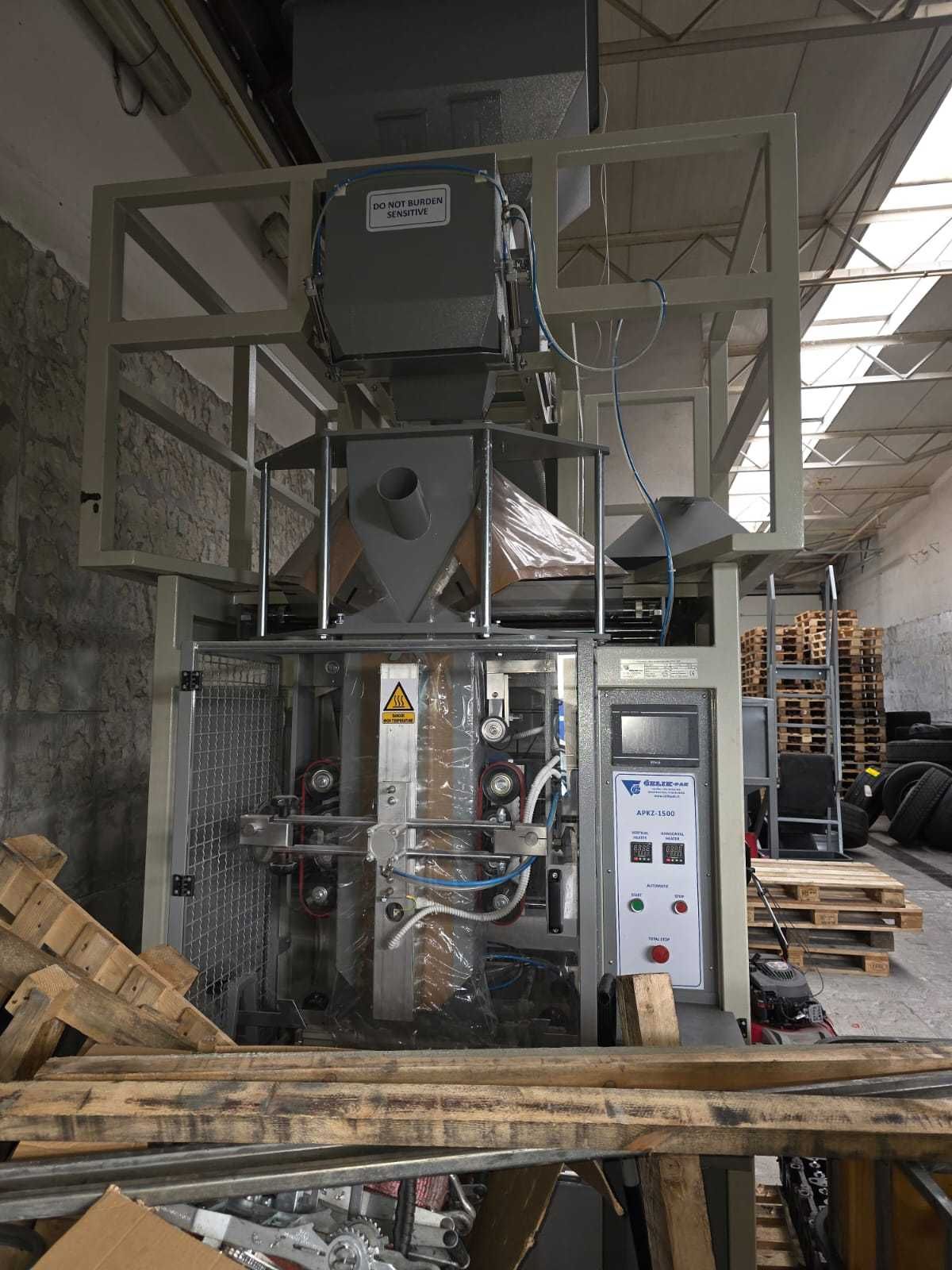 Linia do  pakowania PELLETU i materiałów sypkich APKZ-1500