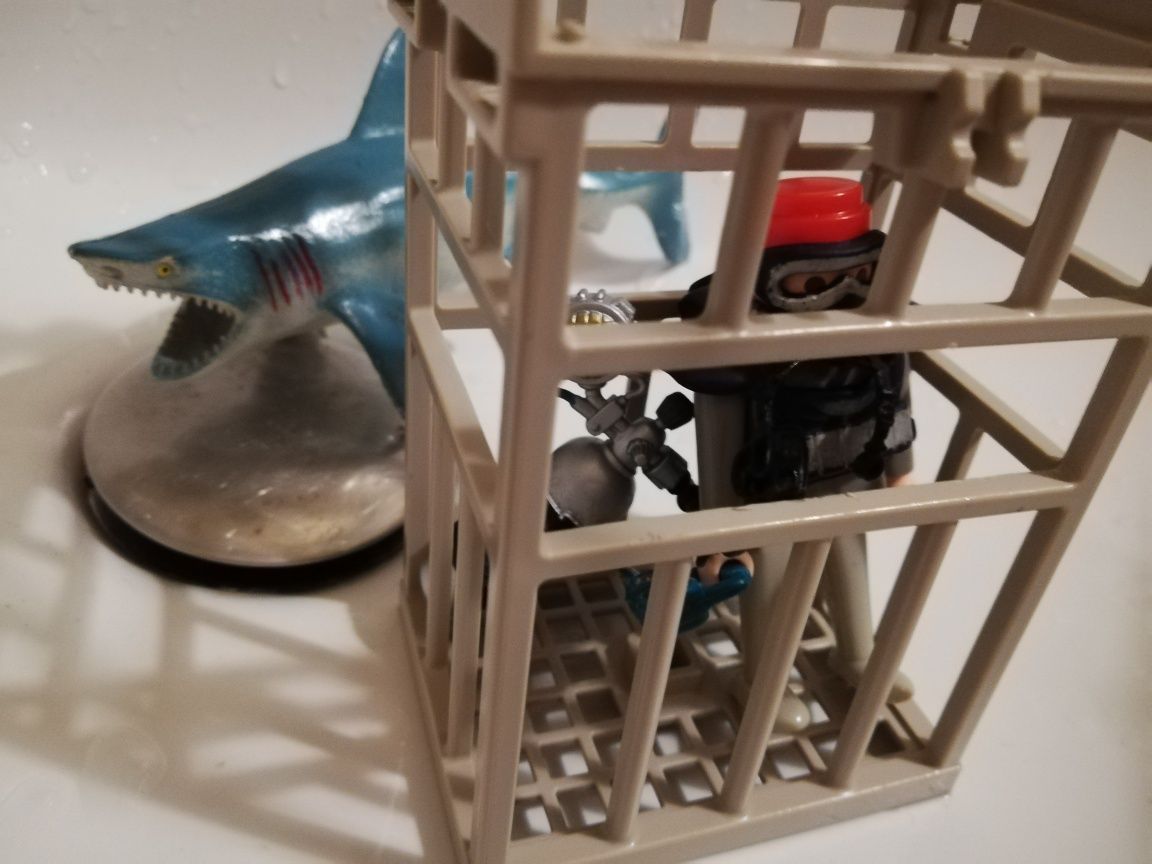Barco Playmobil com jaula