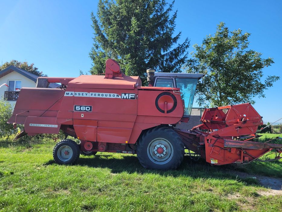 Kombajn Massey Ferguson 560