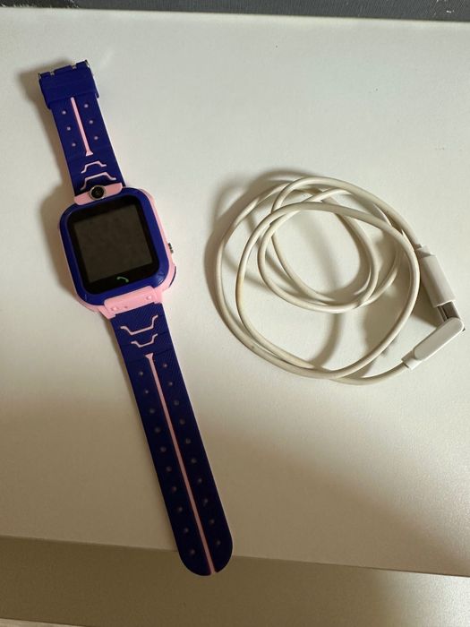 Смарт часи на дівчинку стан нового