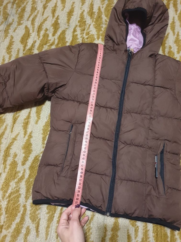 Зимняя курточка на девочку 300 грн в отличном состоянии