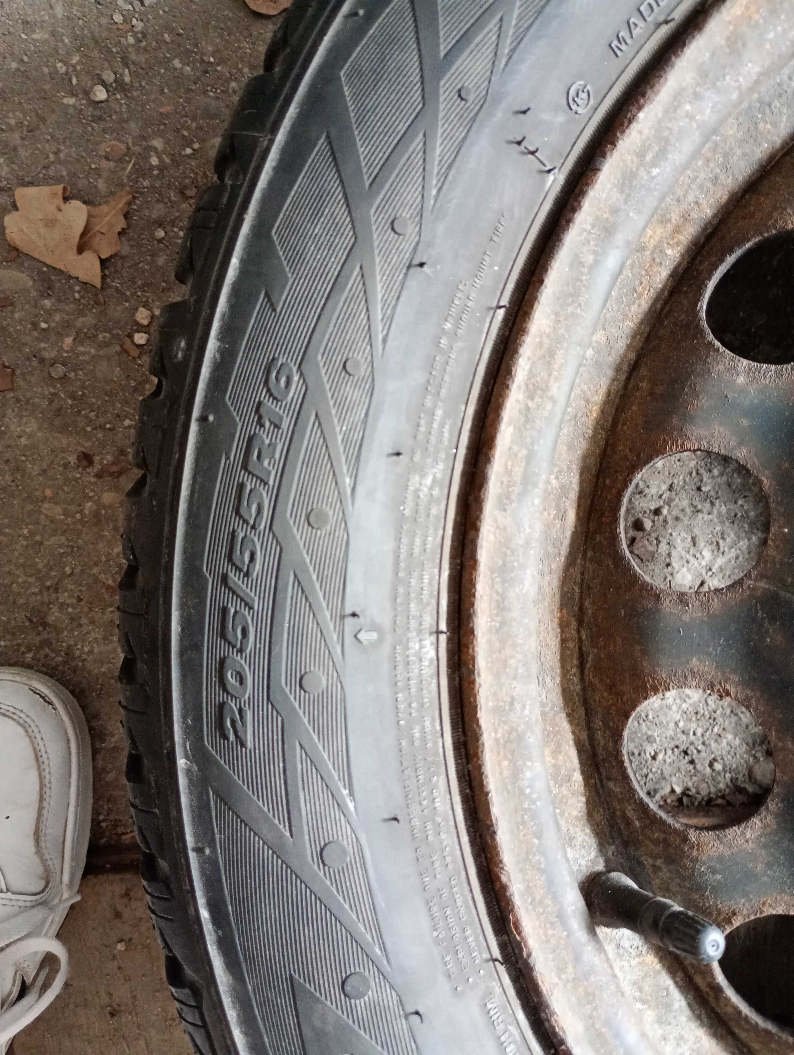 Opony zimowe 205/55 R16