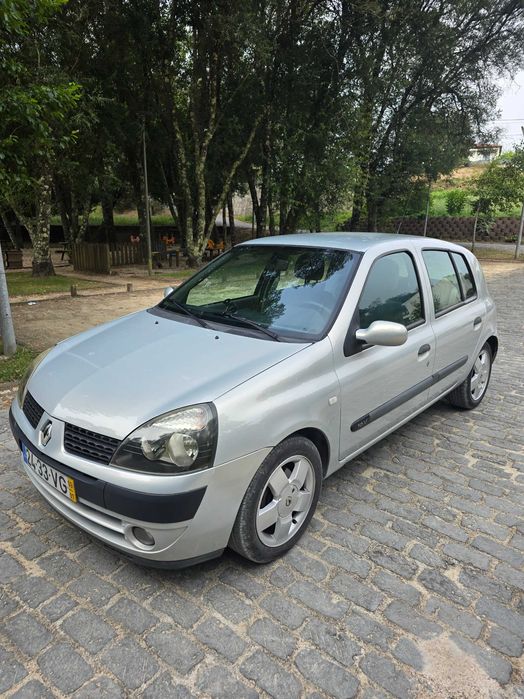 Renault clio 1.2 16V 75CV