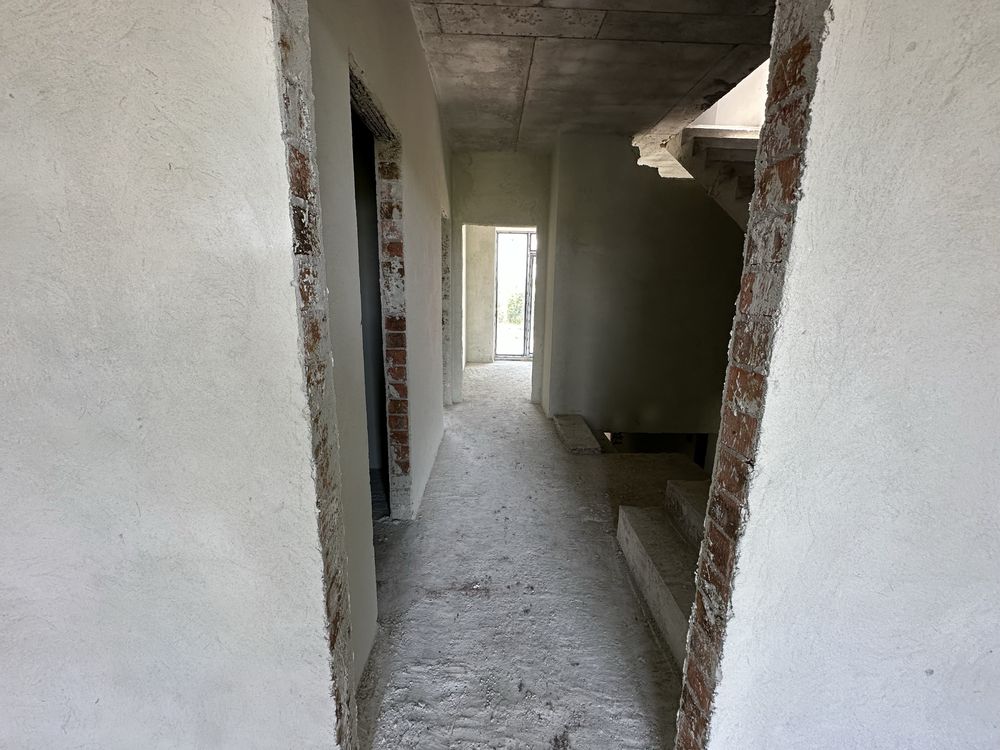 Продаж котеджів у с.Зубра
