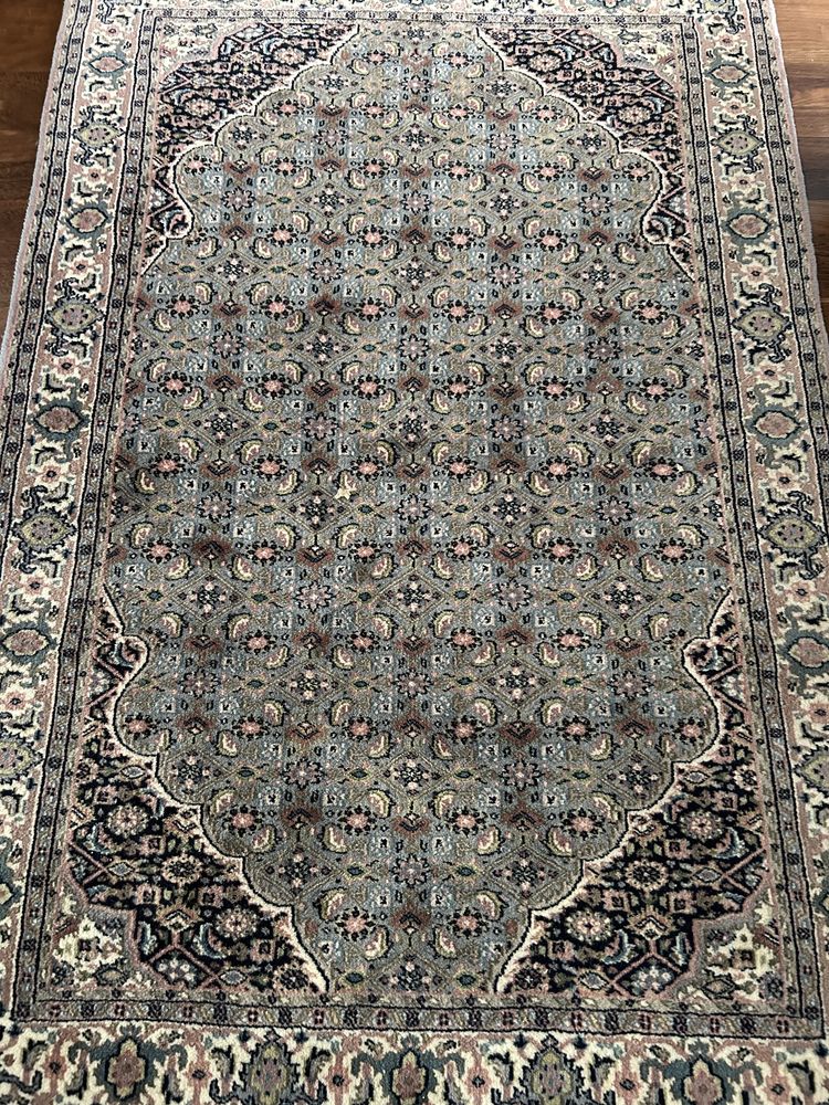 Tapete oriental Indiano,original feito à mao em lã, 180x120. Lavado.