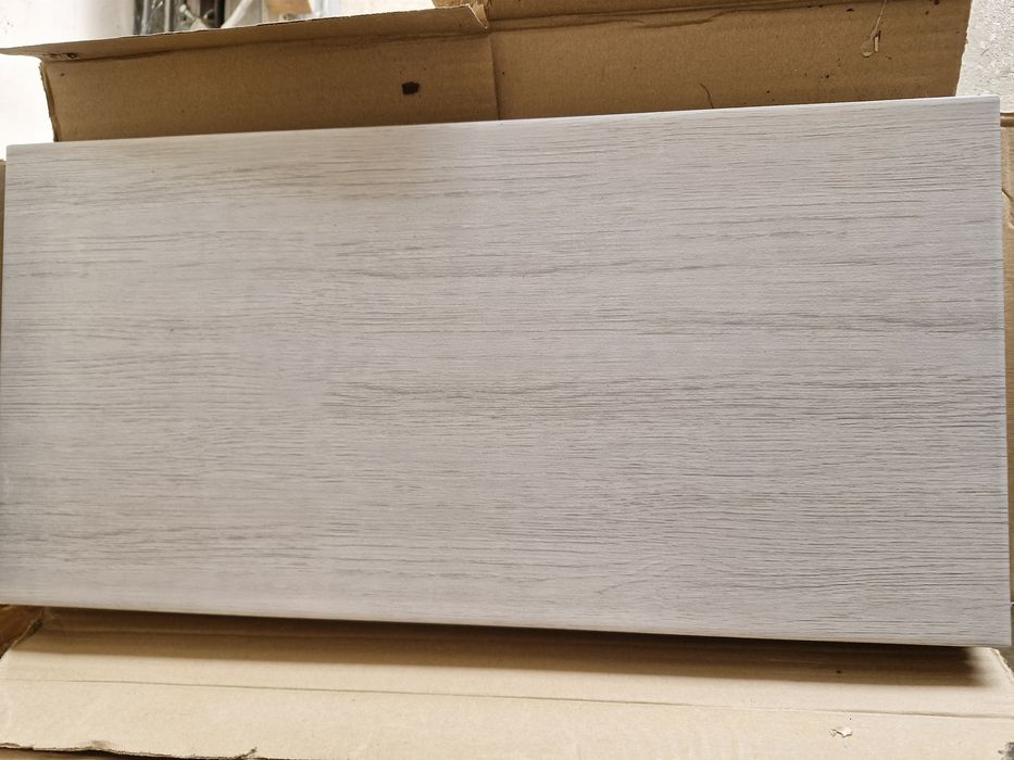 Płytki boronia light grey 60x30 ok 14m2