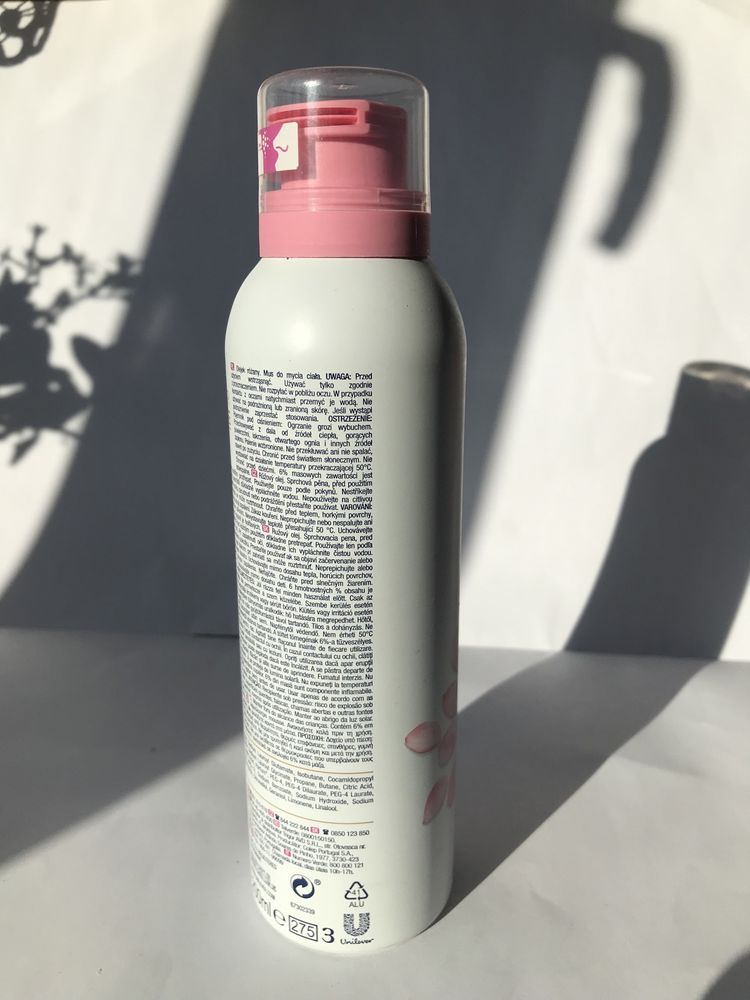 Shower Mousse mus do mycia ciała z olejkiem różanym 200ml