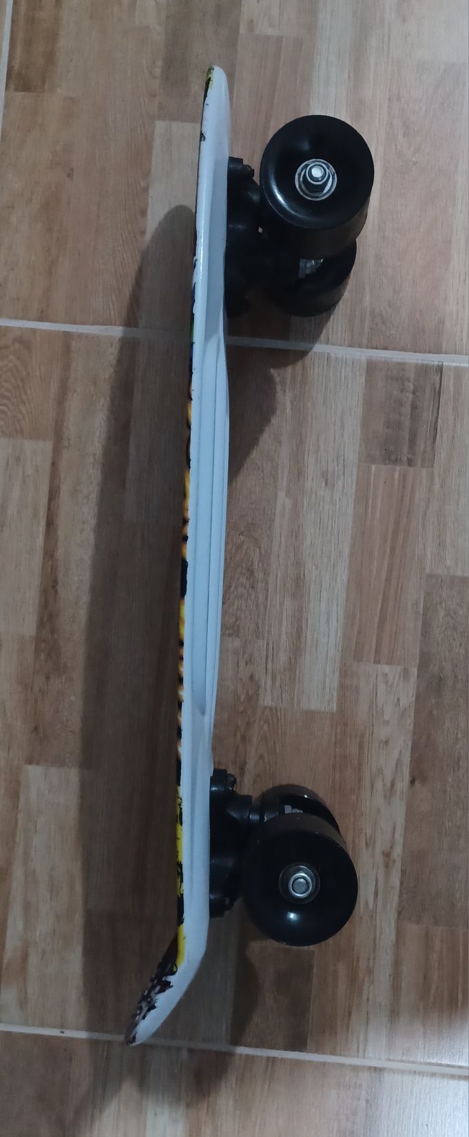 Skate colorido para criança