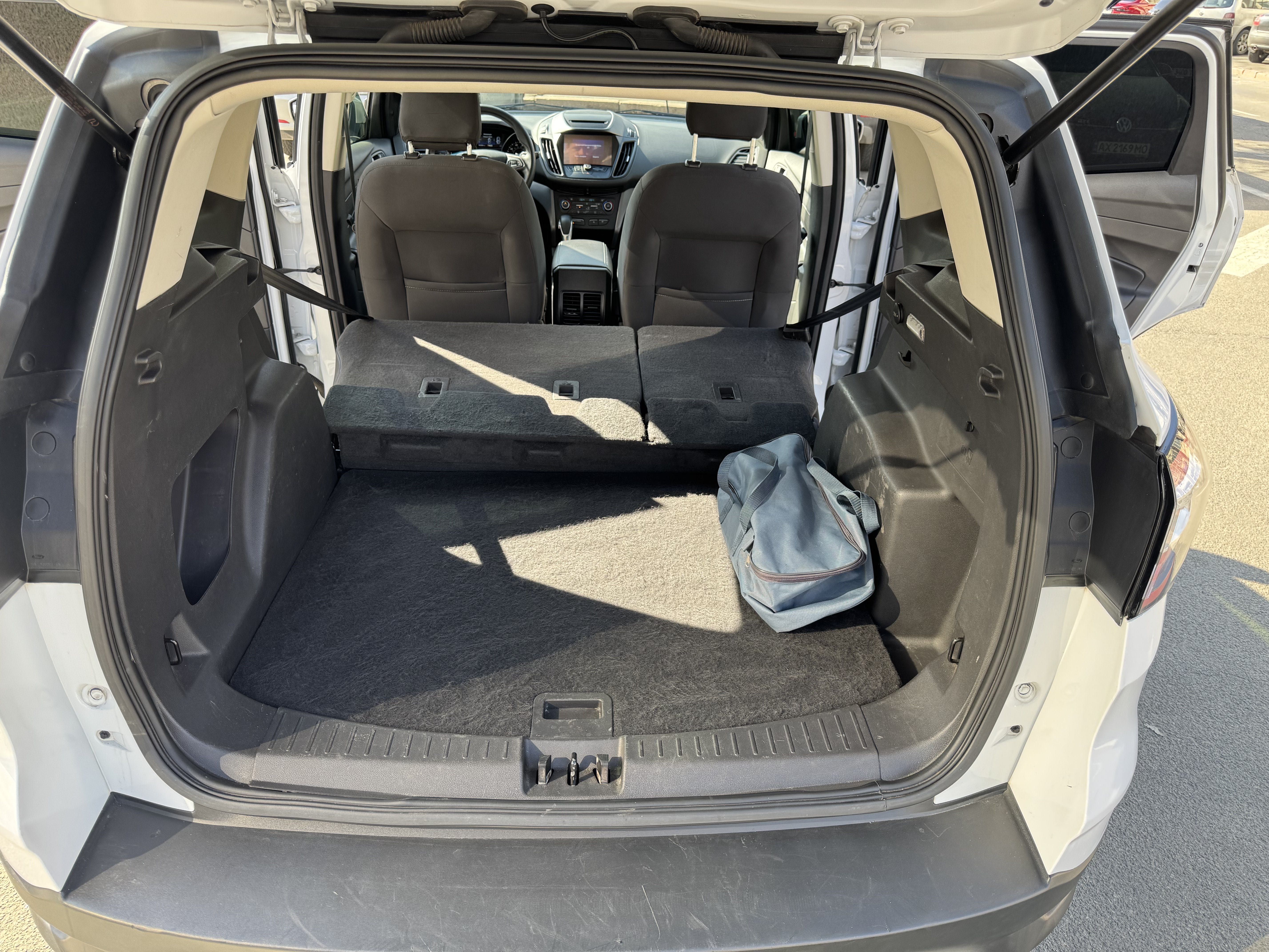 Ford Escape 2018 White 1.5L ecoboost 4x4 sync3