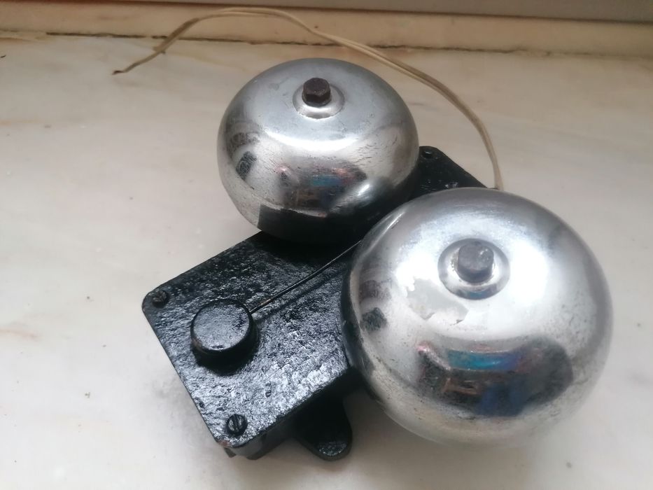 Campainha antiga a funcionar