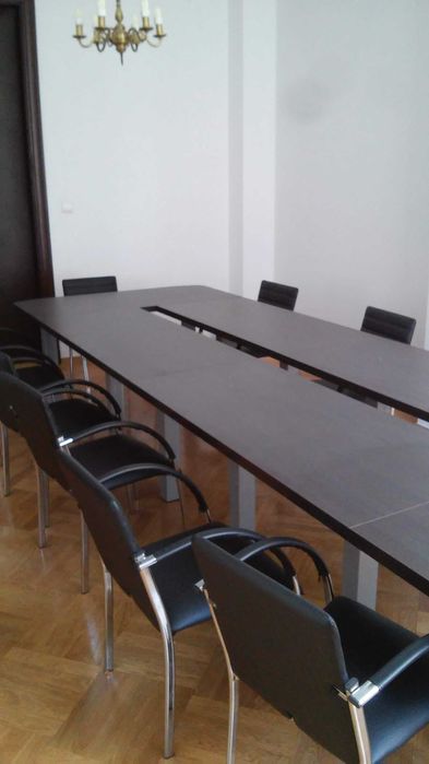 Duży stół biurowy (bez krzeseł) stan bardzo dobry.
